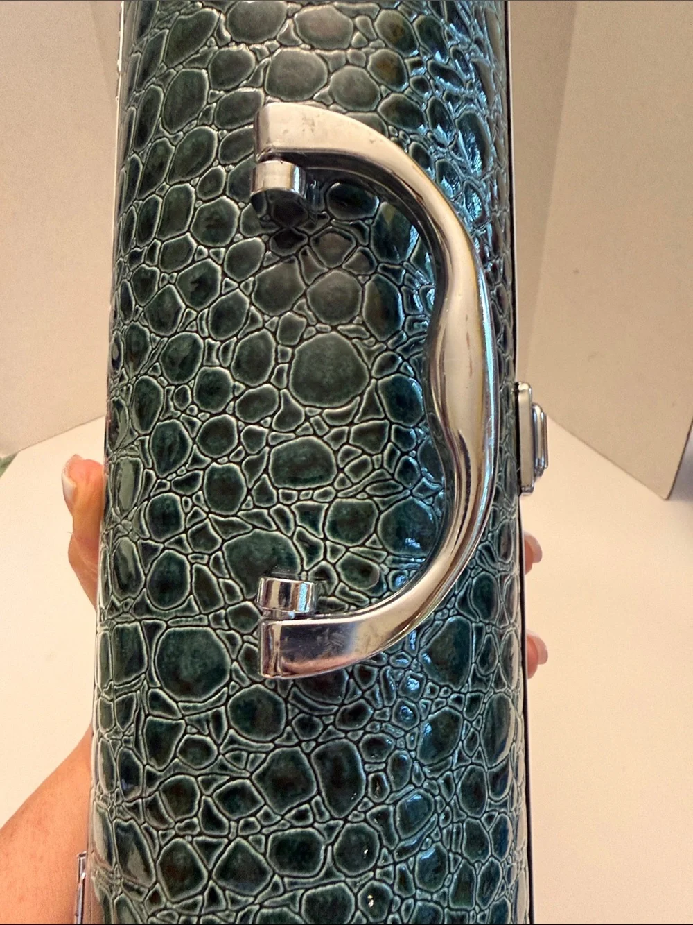Wine Bottle Carrier Croc-Texture With Cork Screw Hard Sided